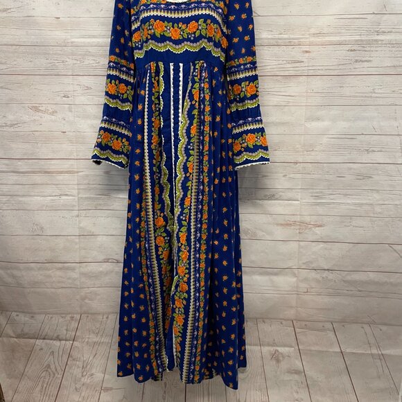 Denise Are Here Vintage Prairie Maxi Dress - Picture 8 of 9